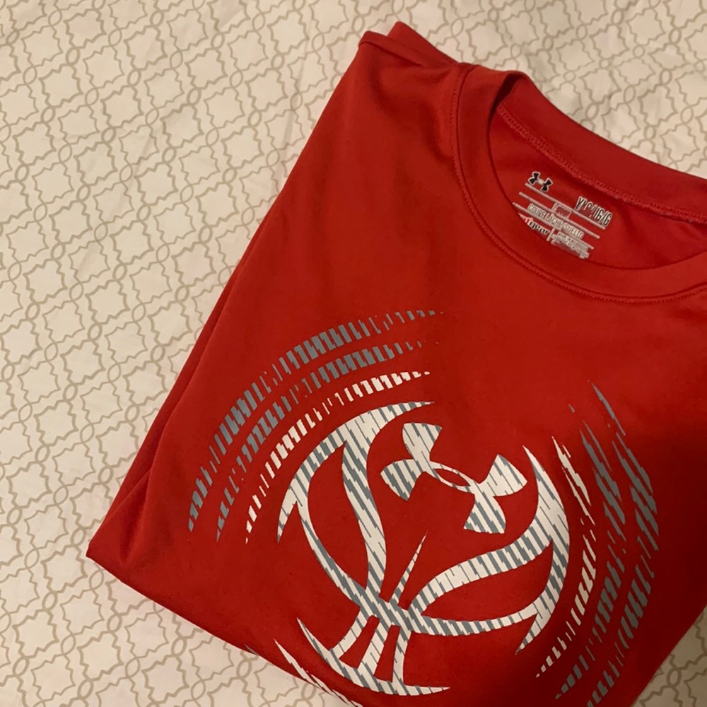 Kids Red Basketball Themed Under-armor Loose Fit Heat Gear Athletic Shirt